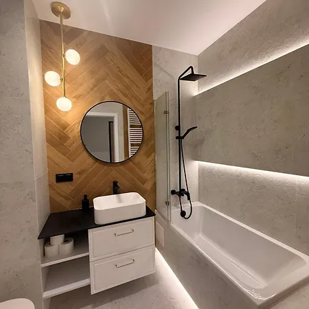 Forest Vii Aleje Jerozolimskie *